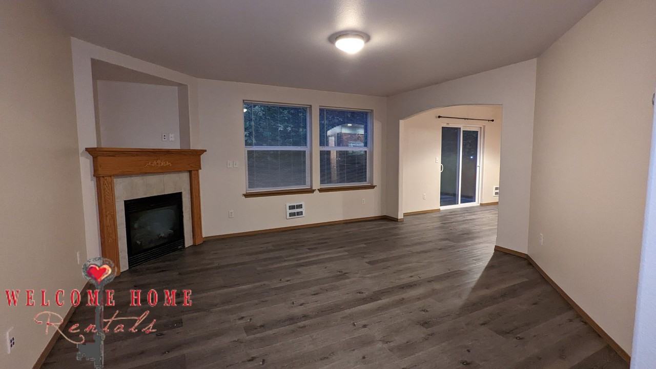 18325 Lofty Ct Se - Photo 6 of 35