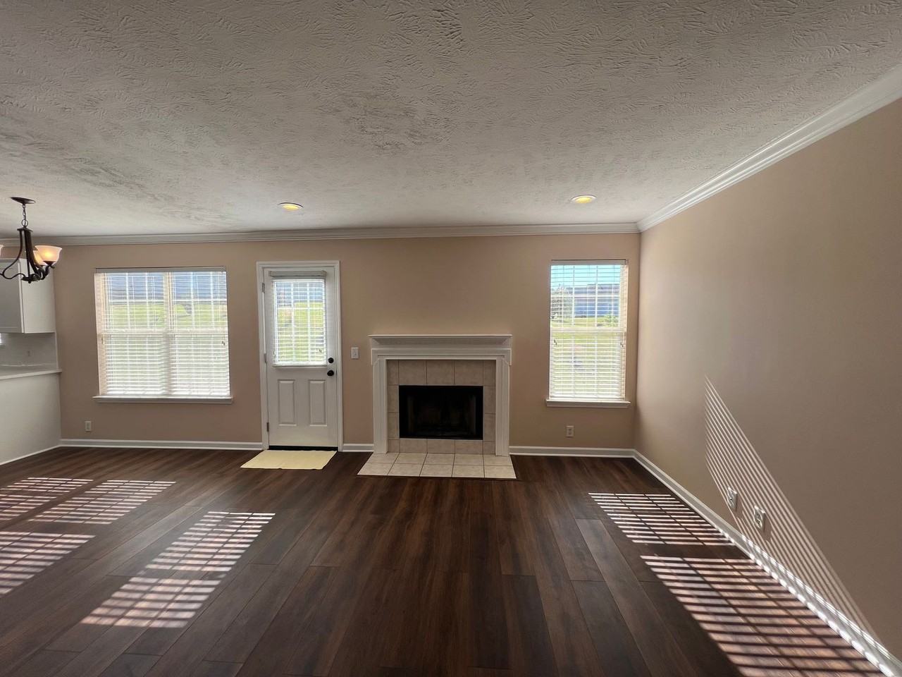 1303 Lyndsey Ridge Drive - Photo 3 of 20