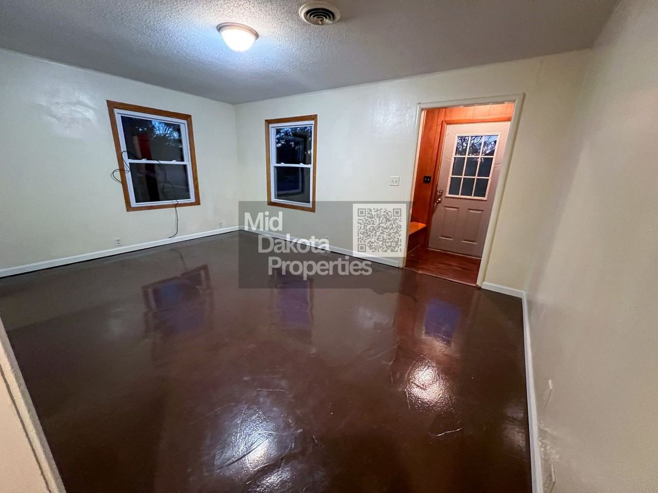 604 N Wisconsin St - Photo 3 of 12