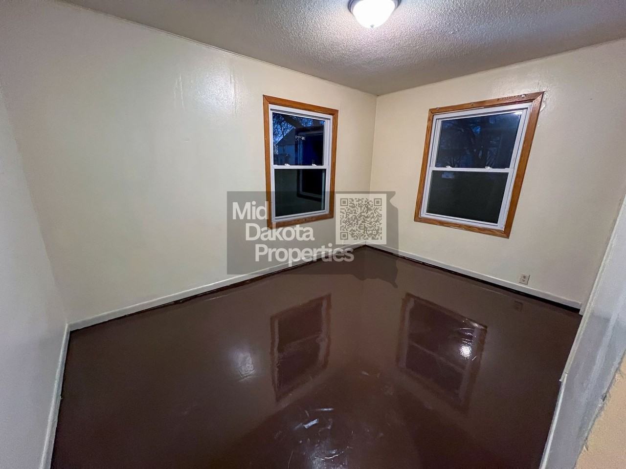 604 N Wisconsin St - Photo 7 of 12