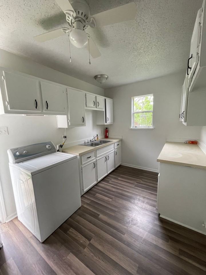 1900 9th Avenue - Photo 2 of 7