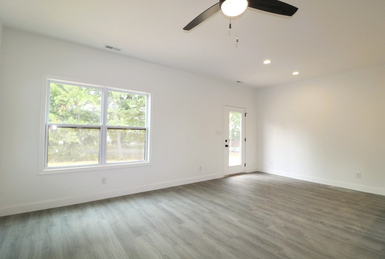 101 Independence Ln #101 - Photo 4 of 32