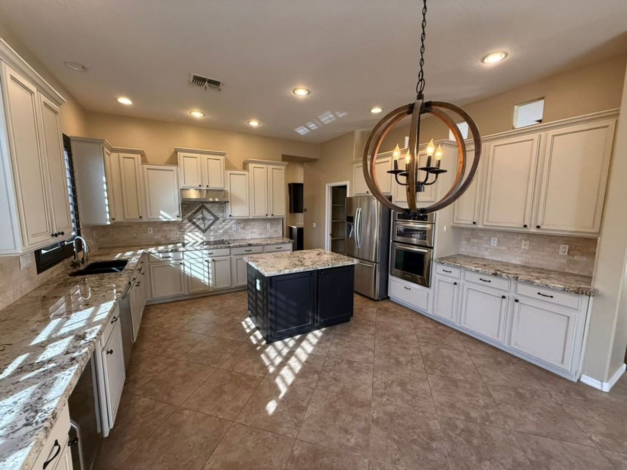 531 W Wildhorse Dr - Photo 4 of 50