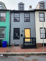 featured image of 918 Grand St