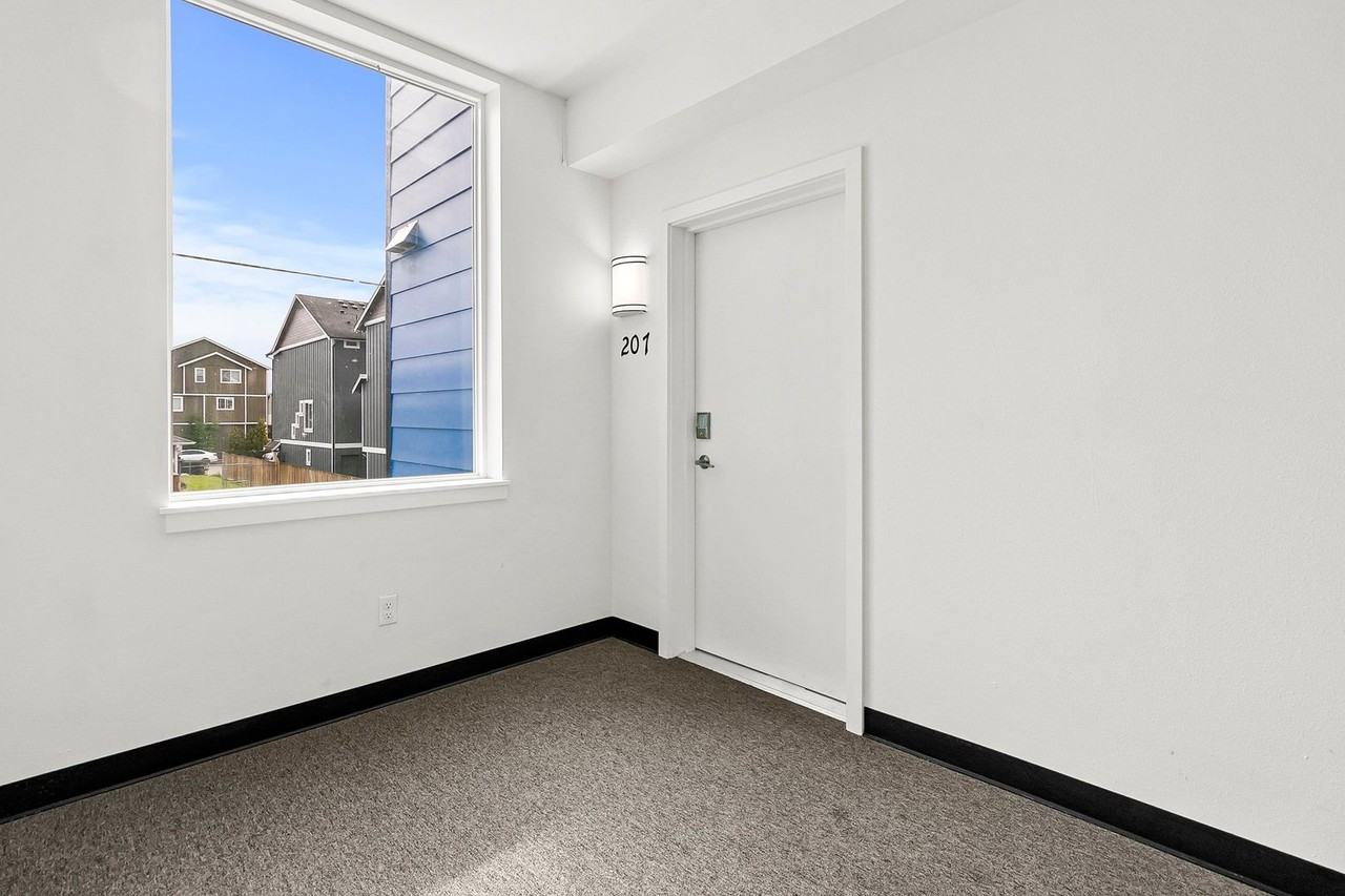 CJV Blue 4329 - Photo 2 of 39