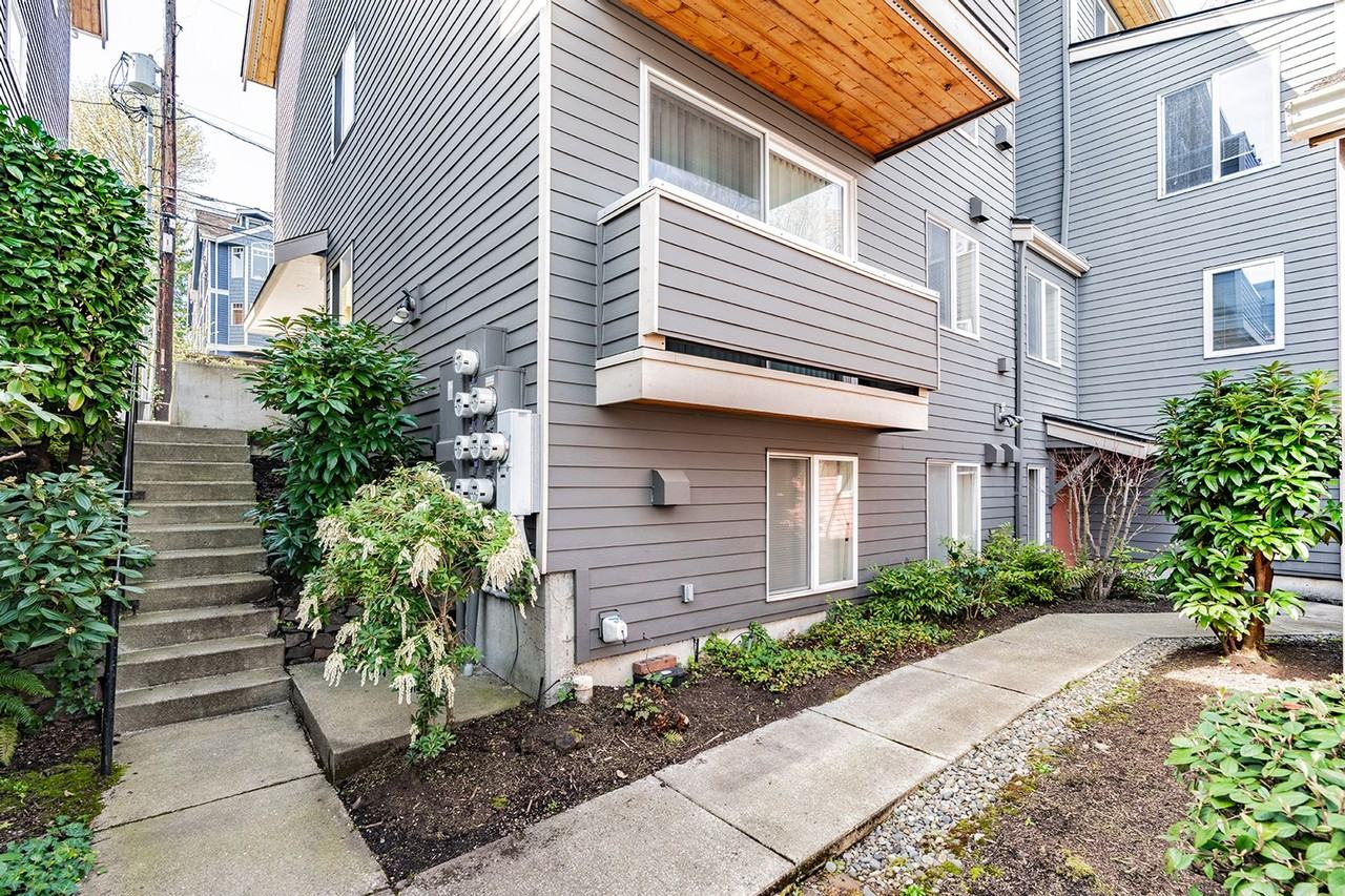 1819 E Pike St - Photo 3 of 9