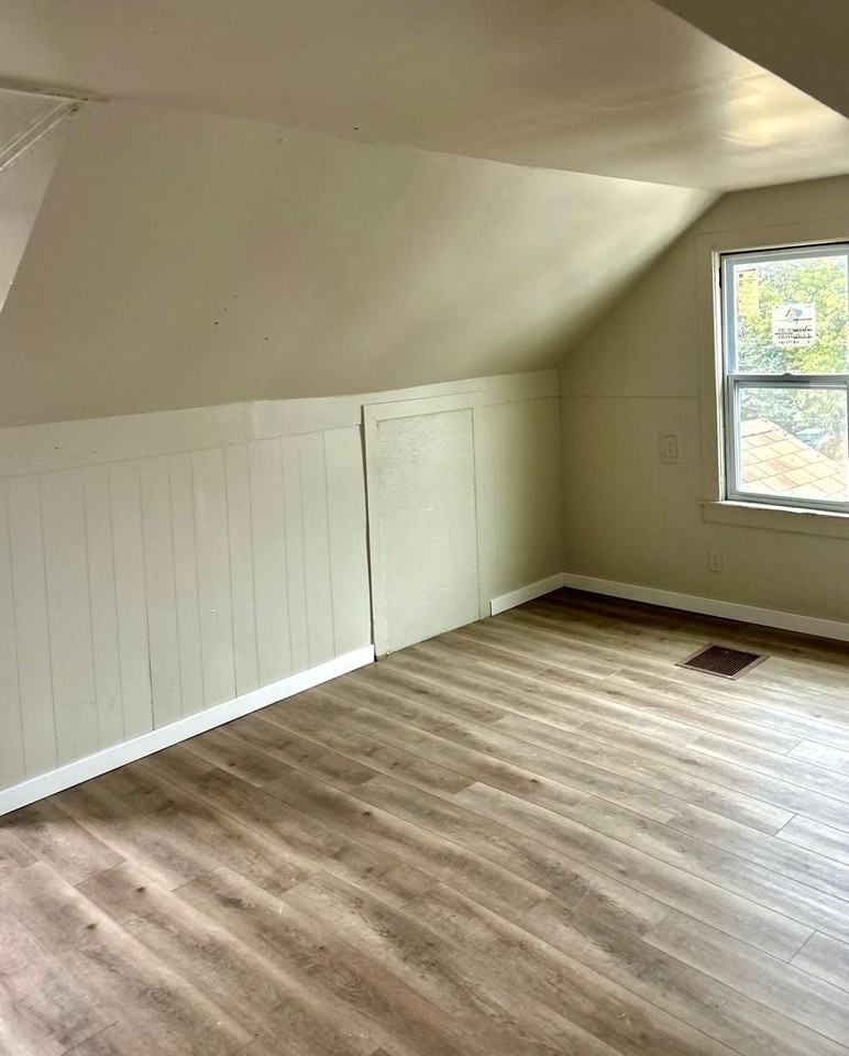 5749 Era Ave - Photo 7 of 14