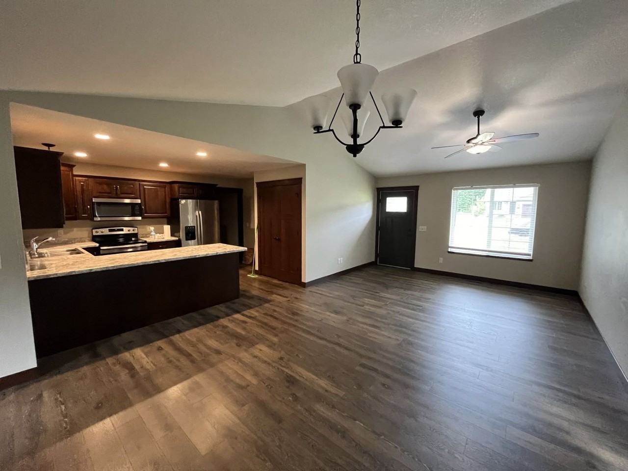 4948 Waylon Street - Photo 3 of 10