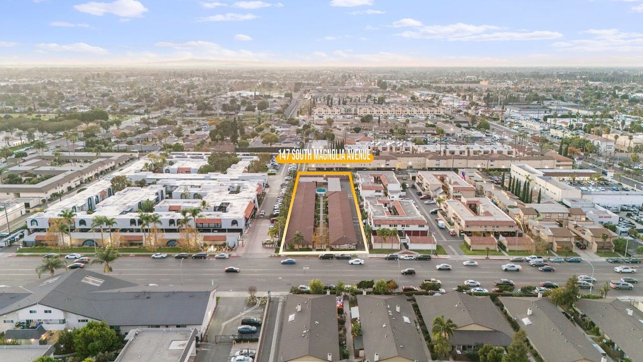 147 S Magnolia Avenue - Photo 4 of 7