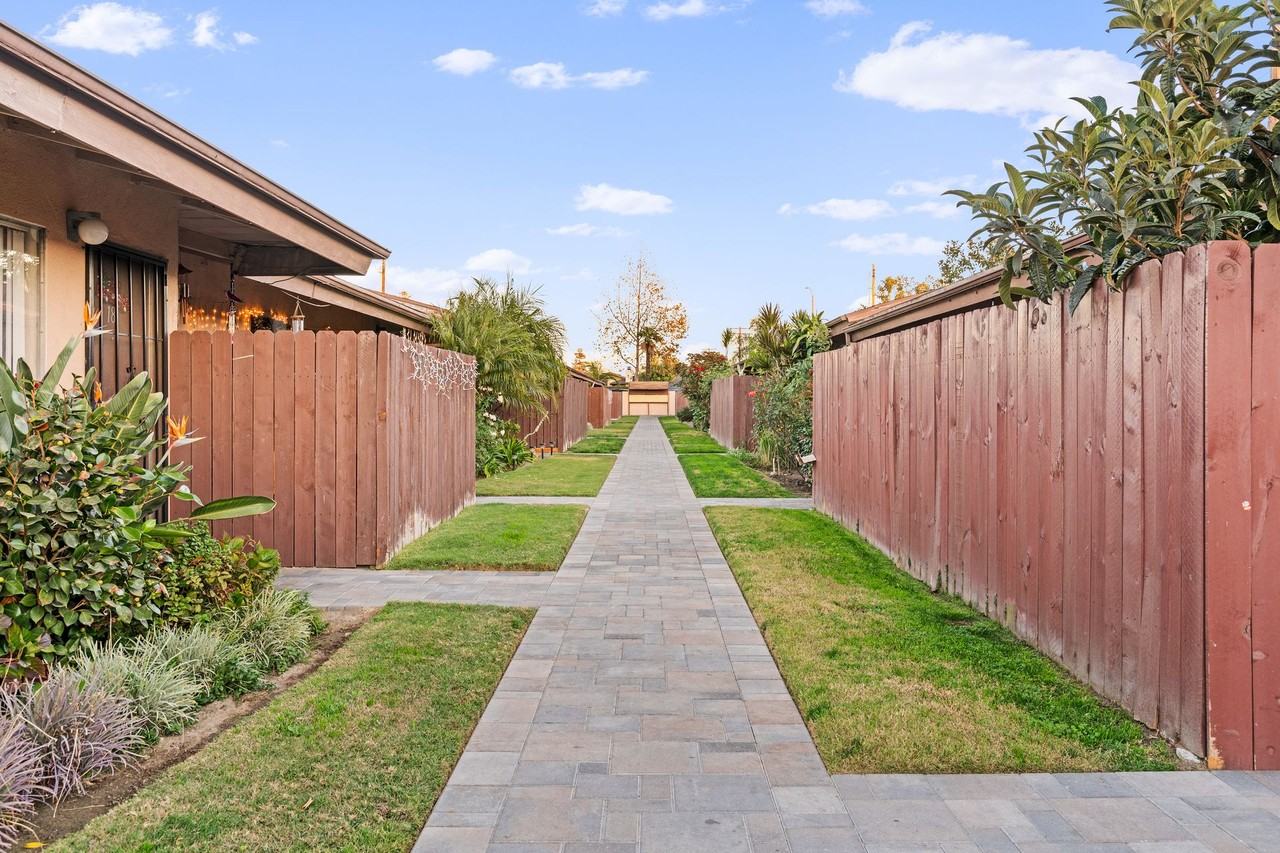 147 S Magnolia Avenue - Photo 7 of 7