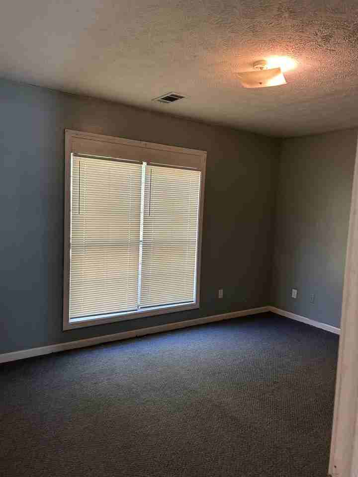 126 Money St - Photo 5 of 11