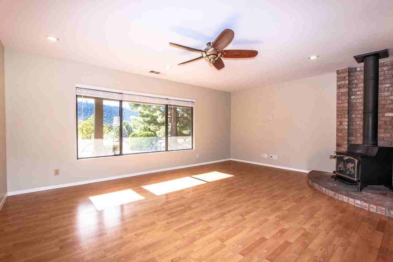 125 Ross Rd - Photo 2 of 14