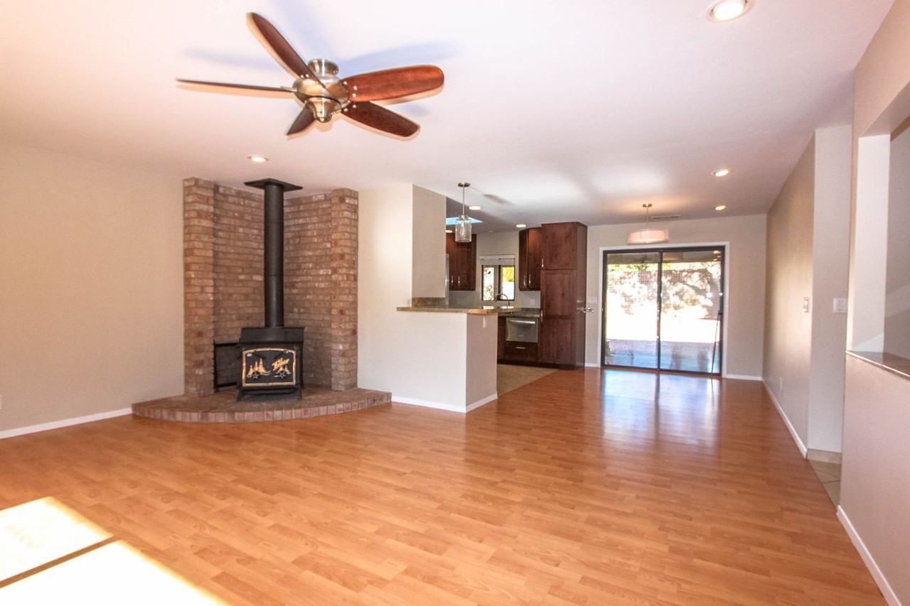 125 Ross Rd - Photo 3 of 14