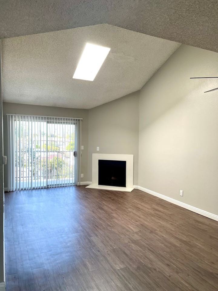 24617 - Photo 3 of 50