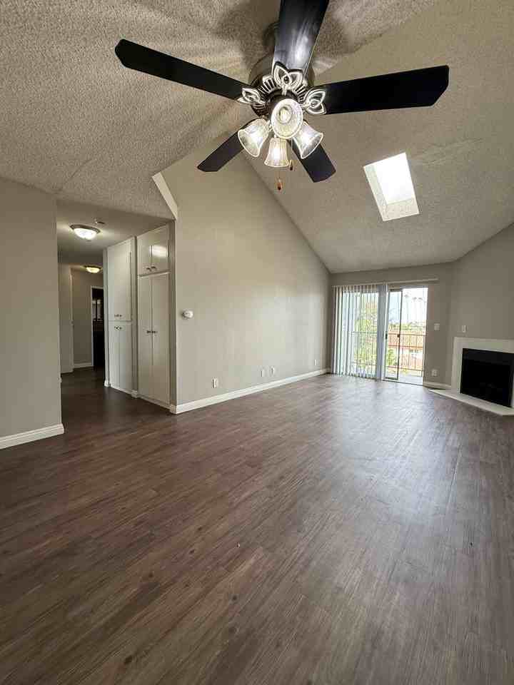 24617 - Photo 4 of 50