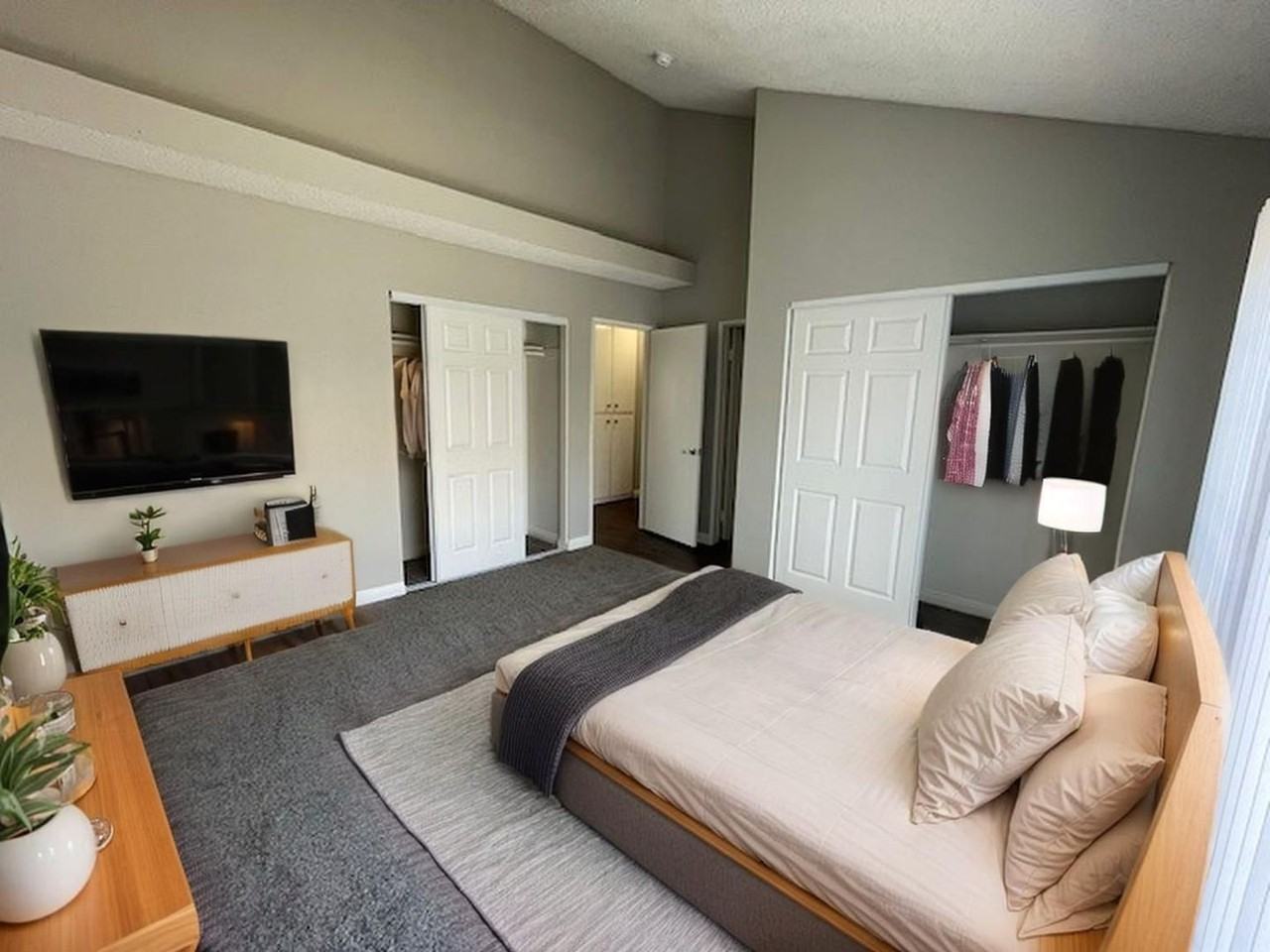 24617 - Photo 3 of 50