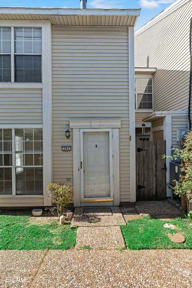 253 Settlers Park Drive - Photo 3 of 26