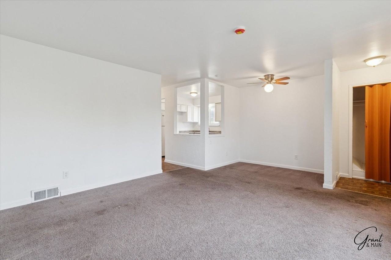 1931 Pilgrim St - Photo 5 of 20