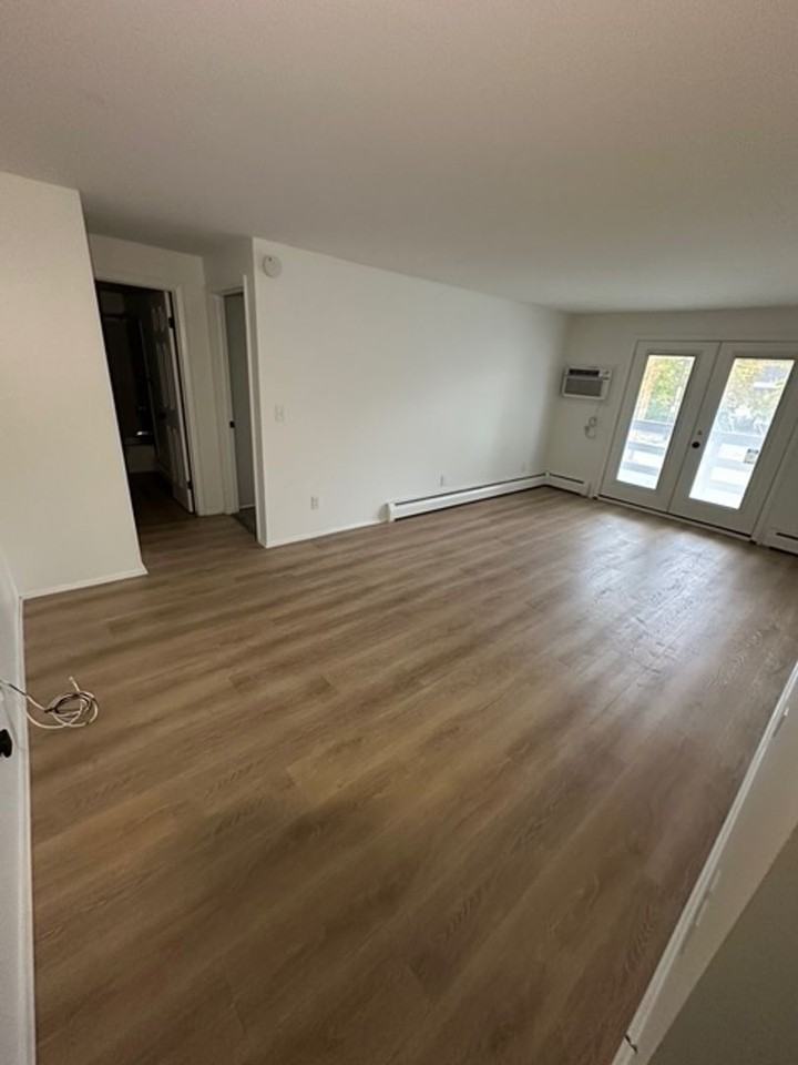 2610-2638 Dewey Ave - Photo 5 of 29