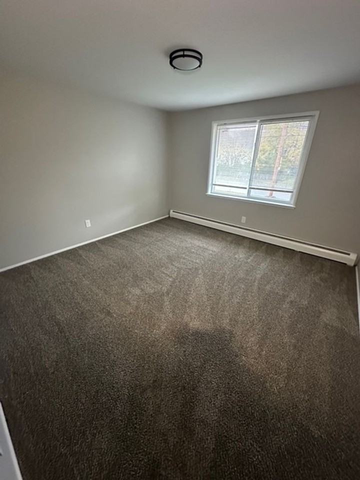 2610-2638 Dewey Ave - Photo 6 of 29