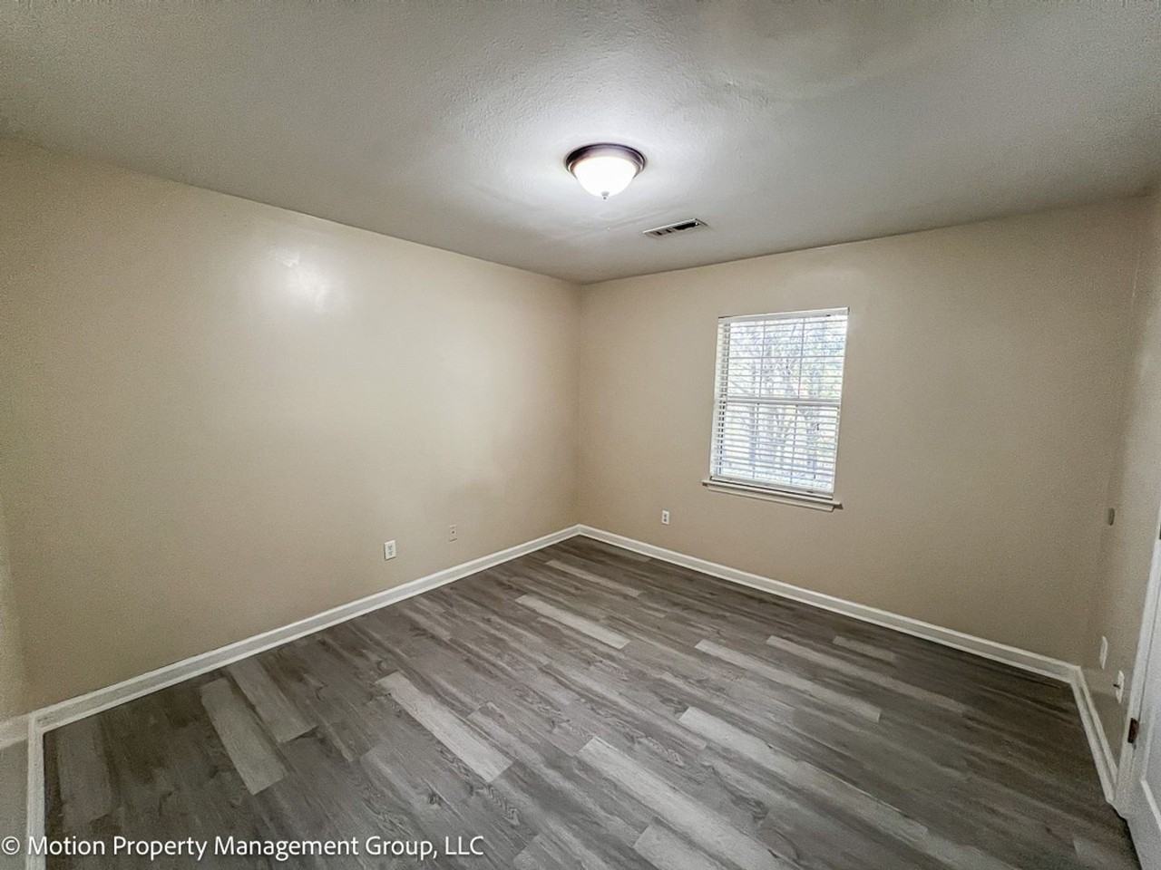 1632 Hamlet Drive #B - Photo 5 of 7