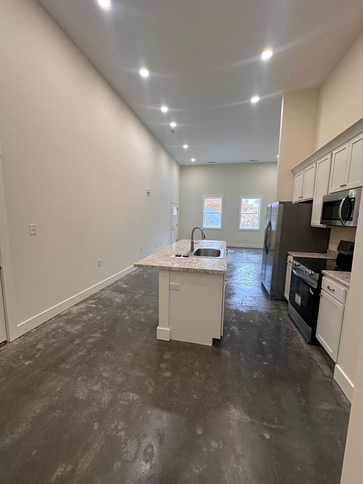 101 Blossom Lane - Photo 3 of 15