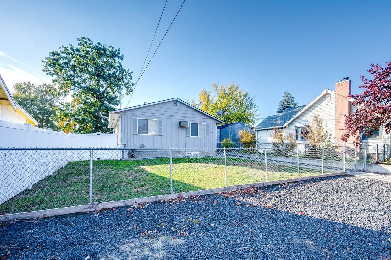 1212 N St - Photo 2 of 36