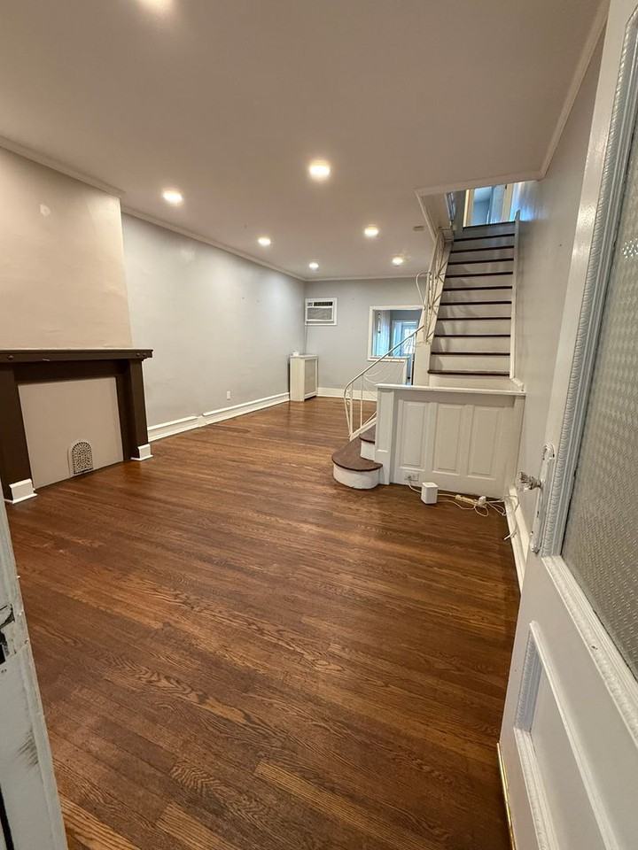 3661 Jasper St - Photo 3 of 17