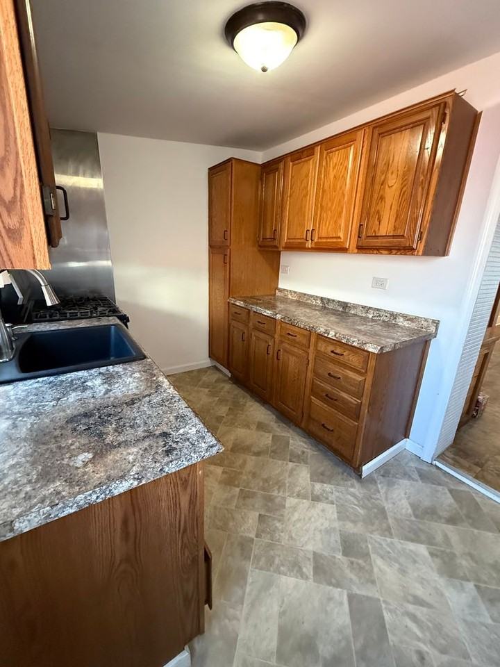 3661 Jasper St - Photo 6 of 17