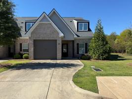 featured image of 989 Pembroke Pl