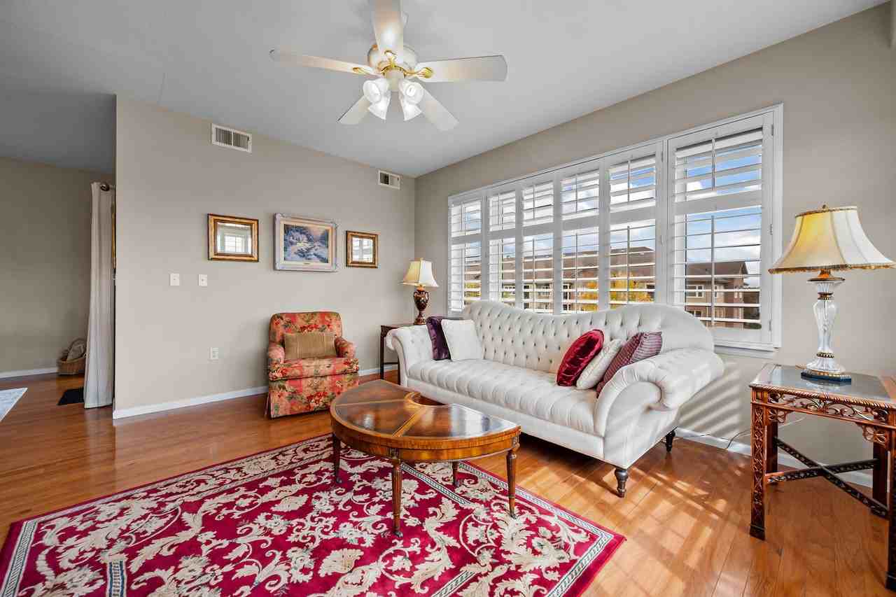 2894 West Riverwalk Circle #B - Photo 7 of 38