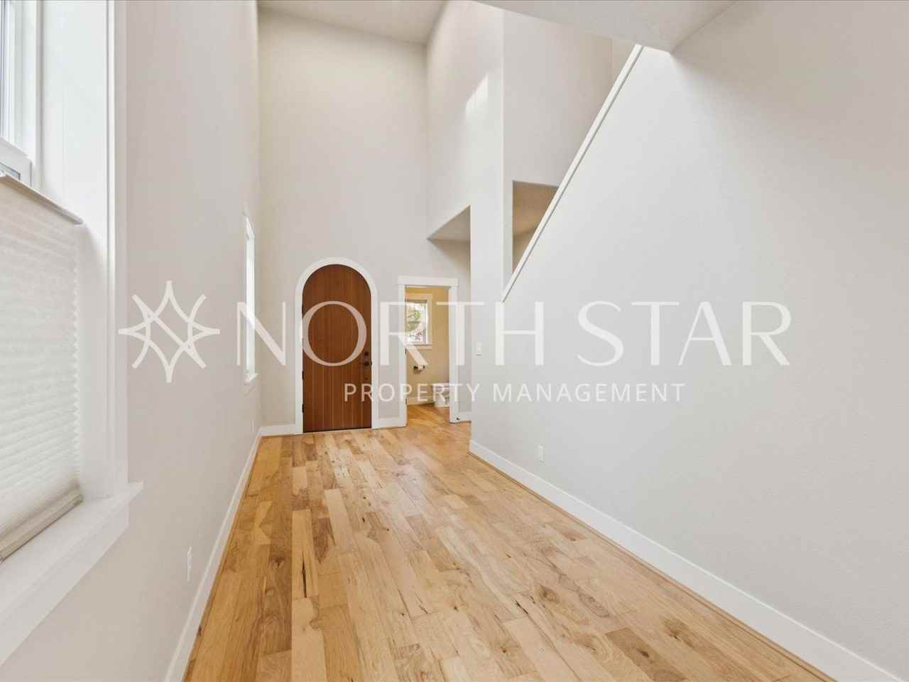 10100 Sw Foxtrot Ter - Photo 3 of 35