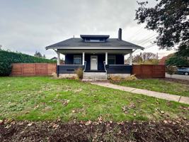 featured image of 405 E Arlington St