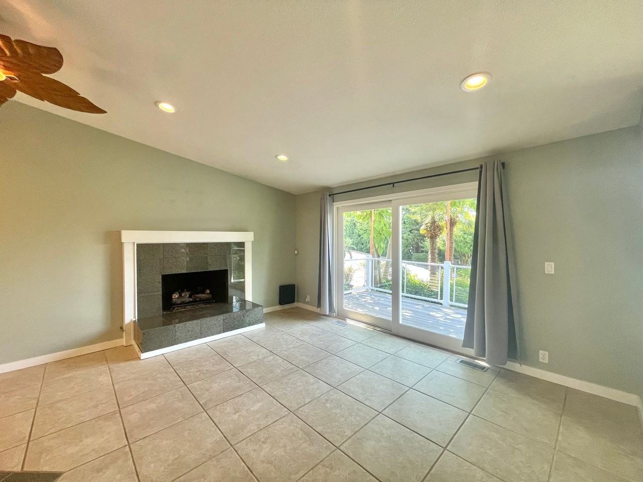 11212 Northeast 91st Street - Photo 2 of 25