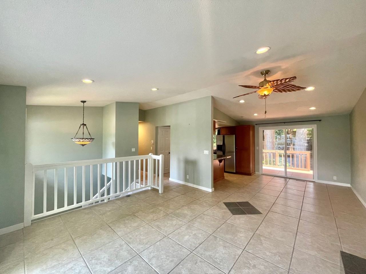 11212 Northeast 91st Street - Photo 3 of 25