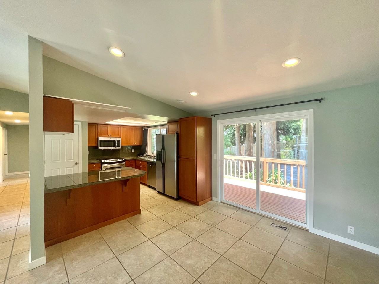 11212 Northeast 91st Street - Photo 4 of 25