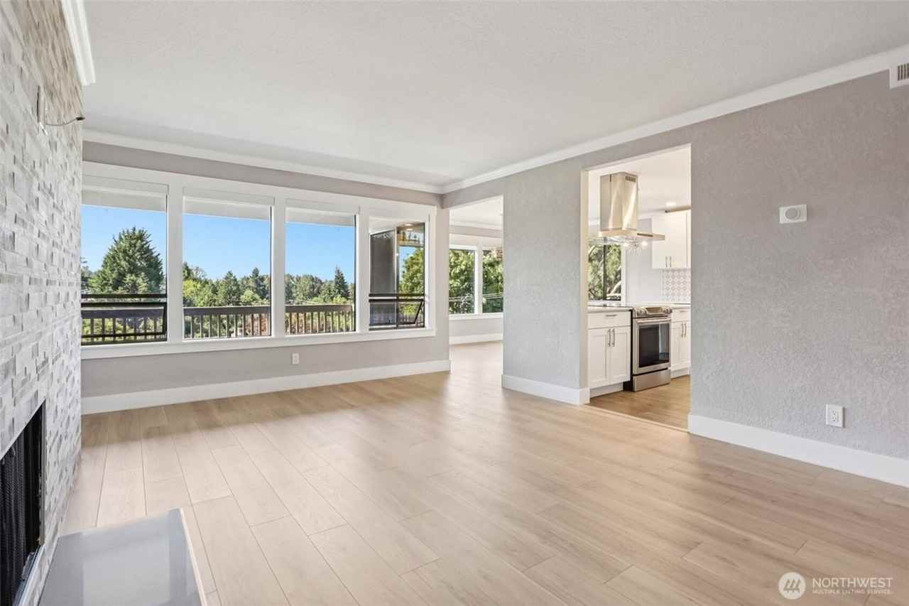 11644 100th Ave Ne - Photo 4 of 22