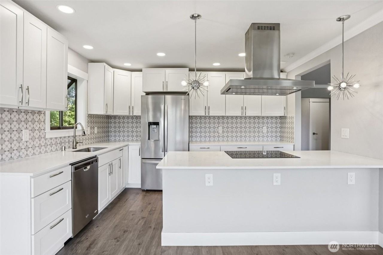 11644 100th Ave Ne - Photo 7 of 22