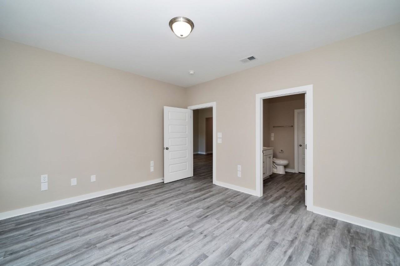 5525 Blue Jay Cir - Photo 7 of 23