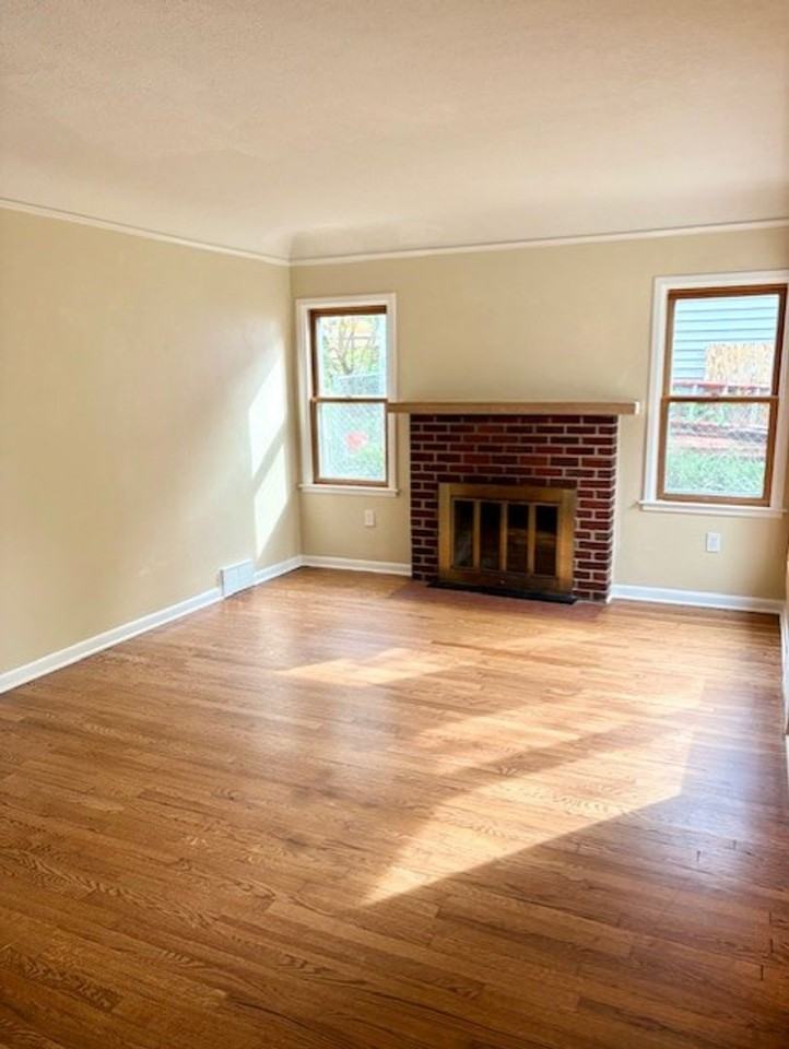 6807 Forest Ct - Photo 4 of 40