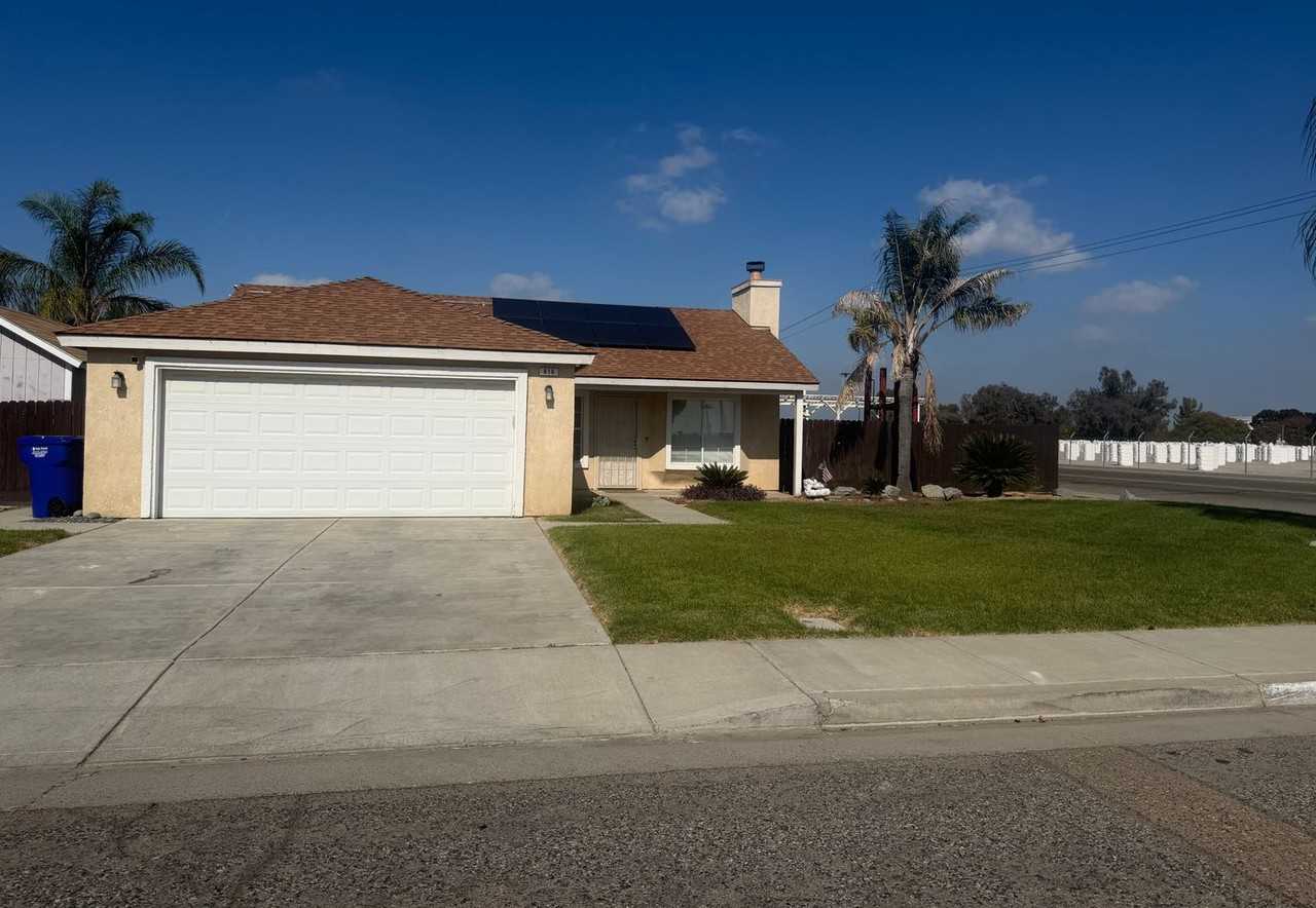 910 Mariposa Ave - Photo 2 of 10