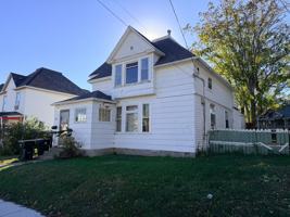 featured image of 1414 W 14th St