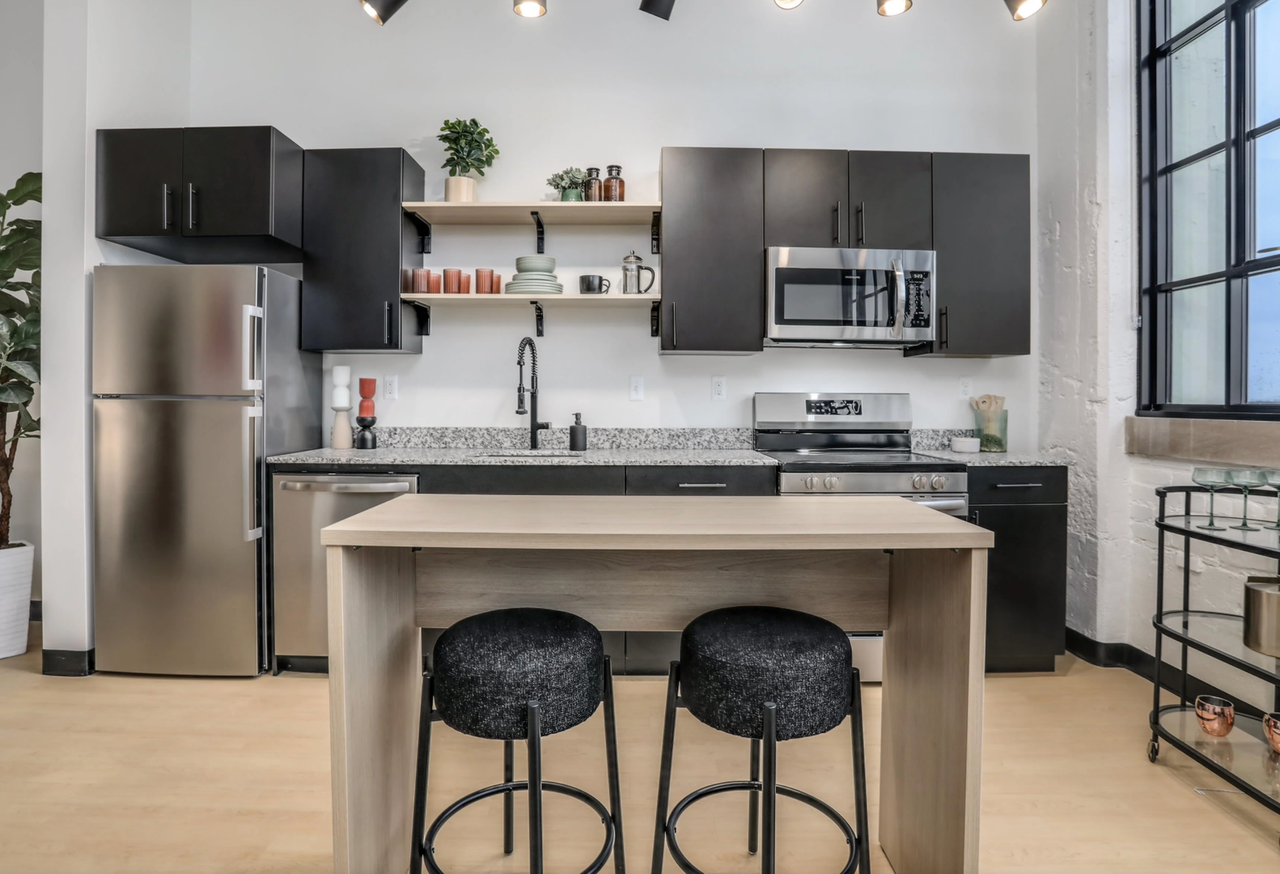 411 Piquette Ave - Photo 5 of 12