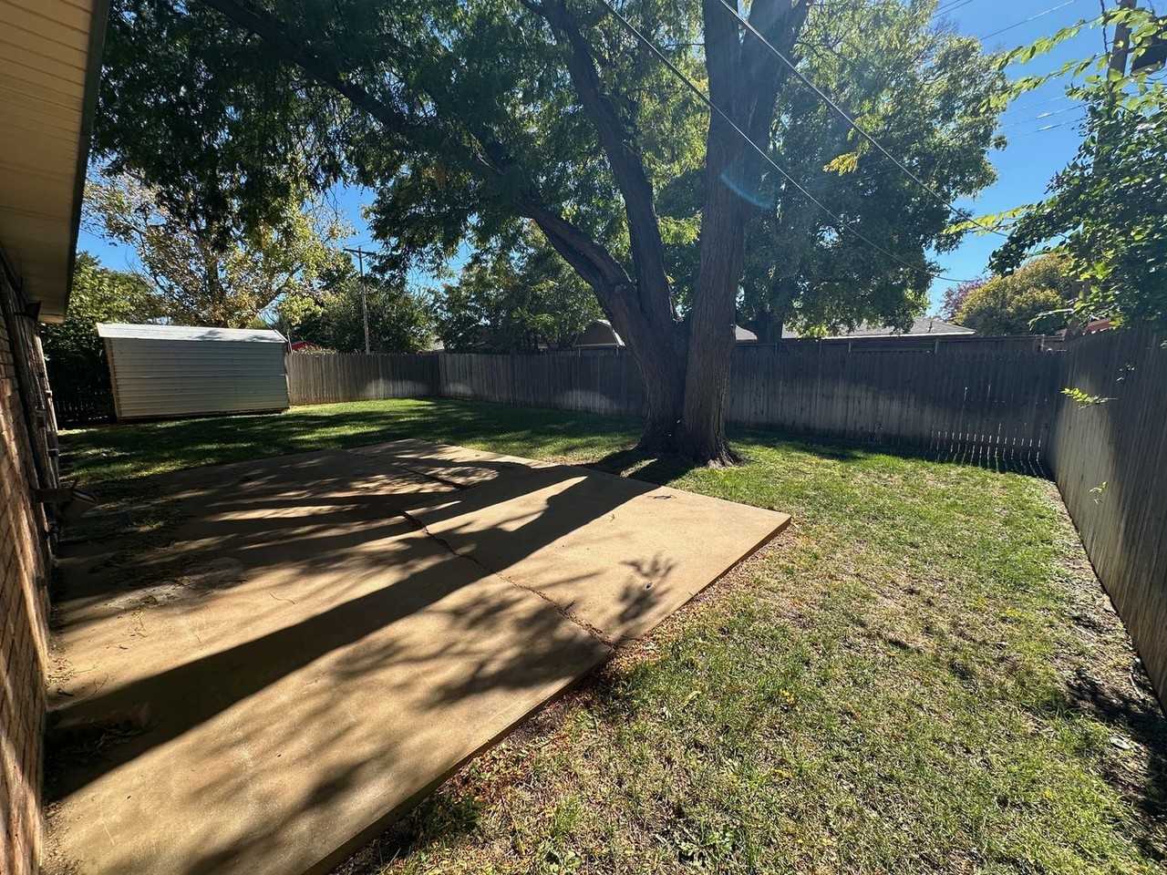 7503 Elmhurst Dr - Photo 2 of 21