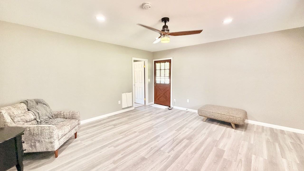 2329 Canonita Drive - Photo 3 of 23