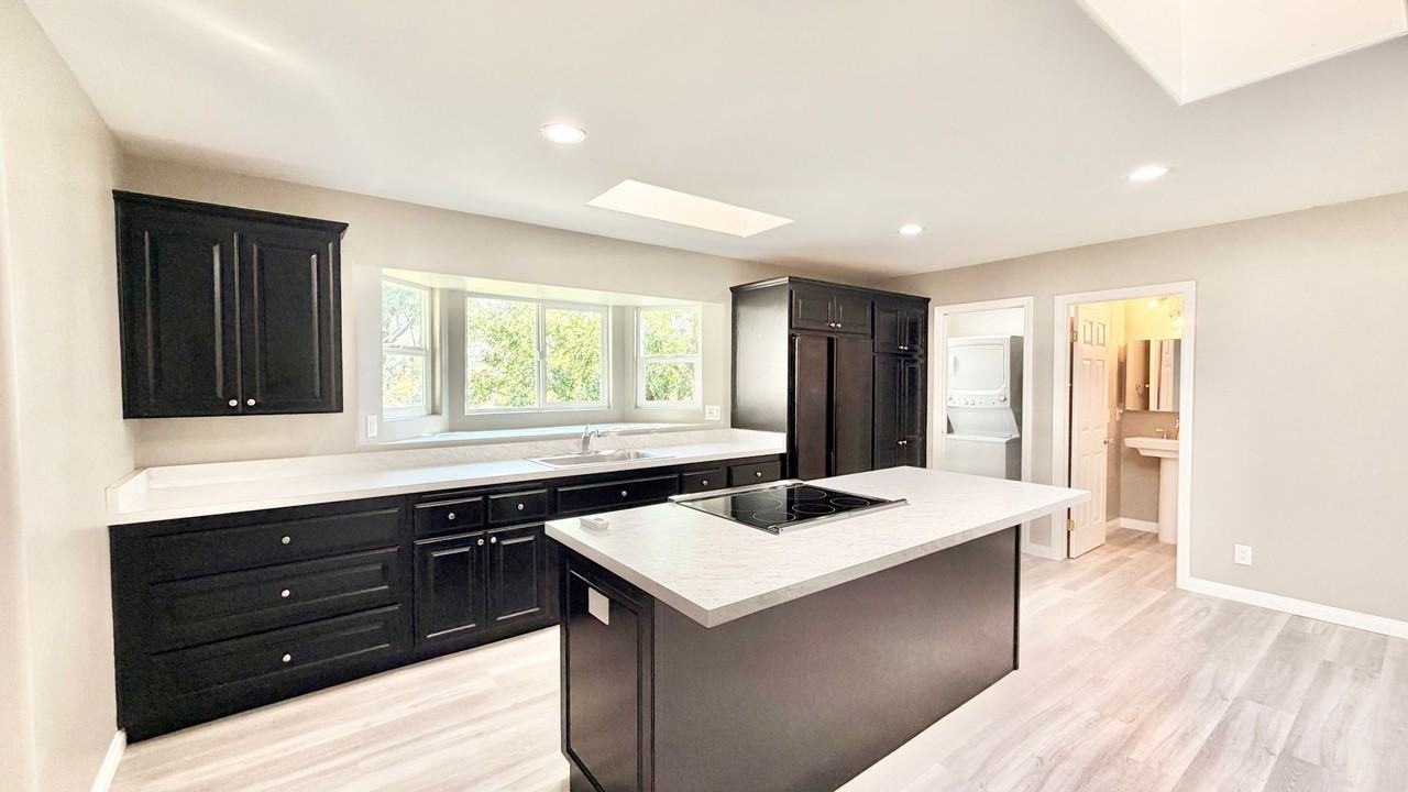 2329 Canonita Drive - Photo 5 of 23