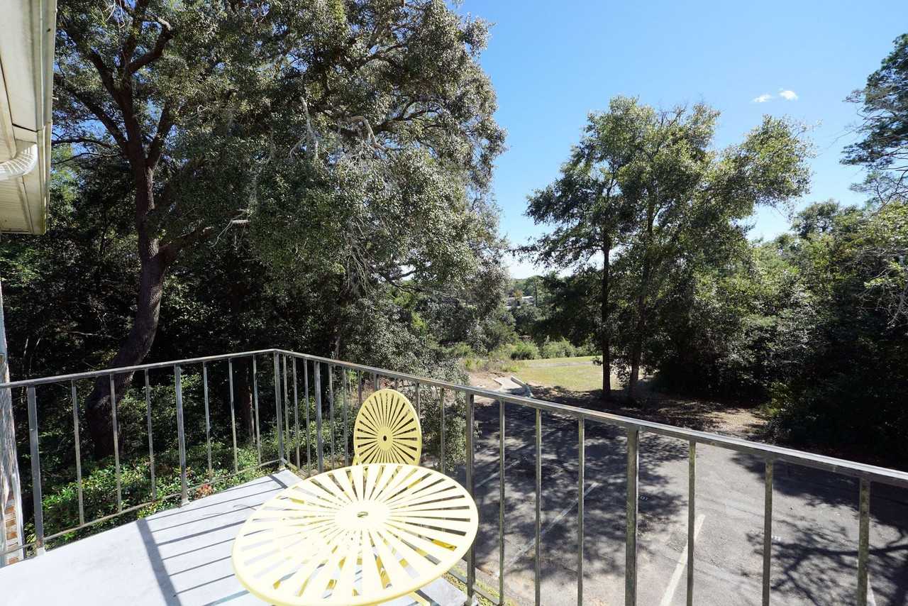 116 Country Club Dr - Photo 7 of 50