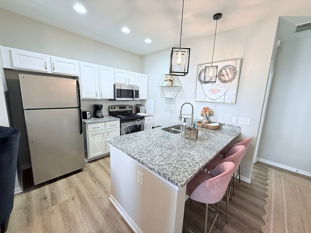 209 Town Center Dr - Photo 5 of 23