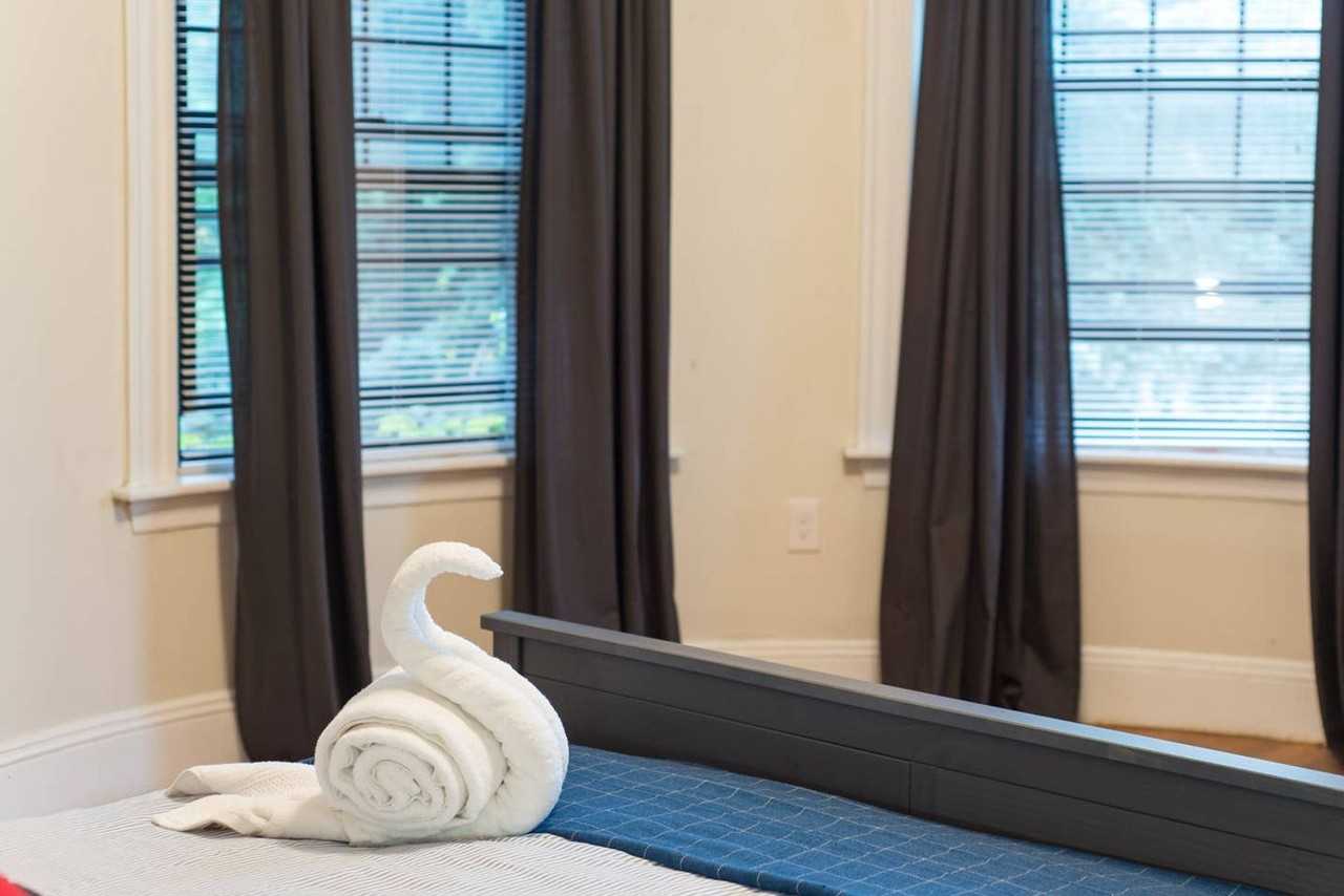 1251 Beacon St - Photo 7 of 30