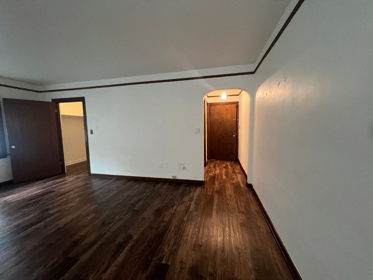 411 Boylston Ave E - Photo 4 of 22